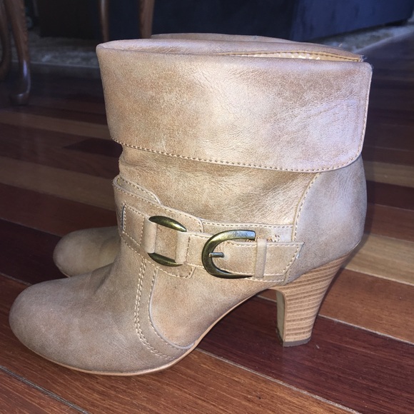 Style & Co Taupe Heeled Ankle Boots, Size 7 - Picture 2 of 8